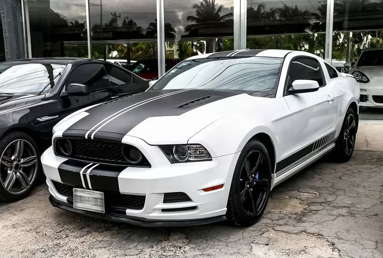 Car parked - AMSOIL - synthetic petrol engine oil